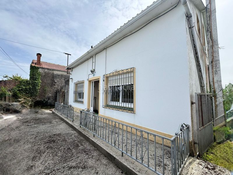 Foto 5e91bff8-85cf-4422-99eb-4736c346270a. Casa a Laracha