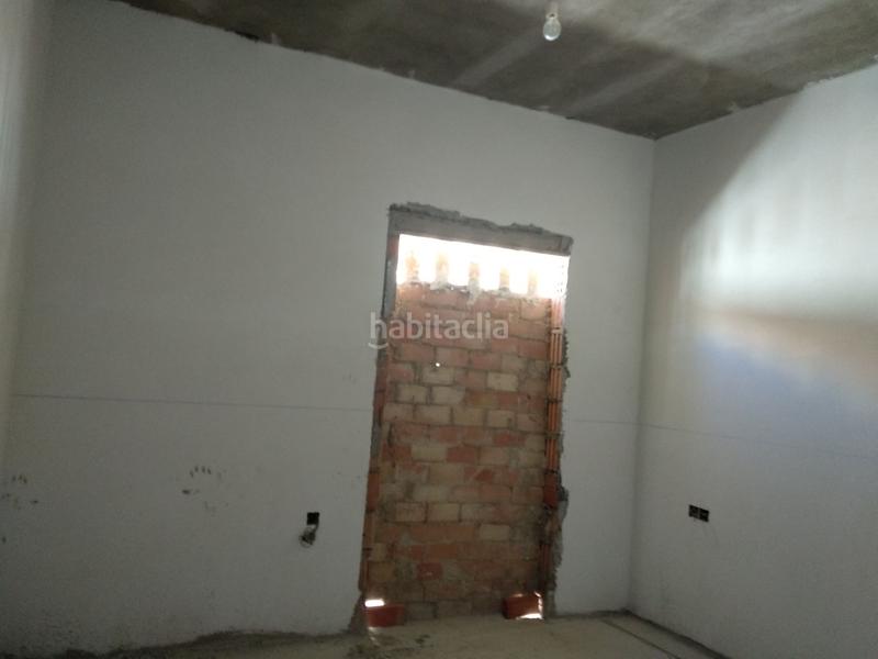 Foto 02fec92e-11ee-4440-8288-636be320a9e9. Casa con parcheggio in Bujalance