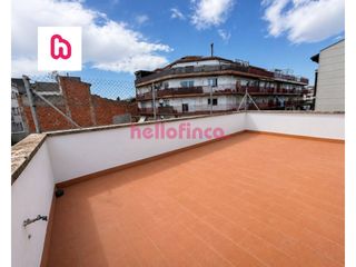 Casa a schiera  Calle salvador murt. Casa adosada con jardín, terraza solárium y parking de 50m