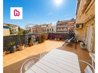 Etagenwohnung  Calle arquitecto gaudí. Piso con terraza en una de las mejores zonas de sant fuitós de b