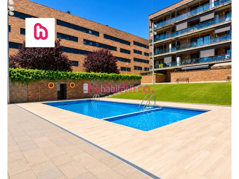 Foto f475a98b-8bce-4b8b-b4f8-0a31a1e60ebc. Àtic amb calefacció aparcament piscina a Can Gambús Sabadell