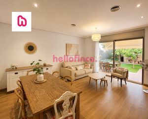 Haus in Centre. Luminosa casa con terraza en el prat de llobregat, confort y exc