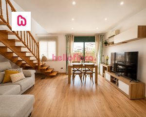 Pis a Sant Celoni. Dúplex exclusivo con terraza y licencia turística en el centro d