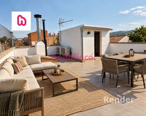 Semi detached house in Llevant. Casa adosada con jardín, terraza solárium y parking de 50m