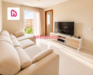 Flat in Montornès del Vallès. Piso reformado de 3 habitaciones en el centro de montornès del v