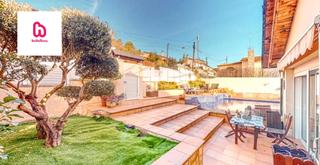 Chalet à Corbera de Llobregat. Casa 4 habitaciones con jardín pisicna y jacuzzi