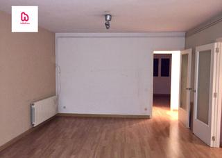 Appartement à Vallbona. Piso 3 habitaciones con ascensor