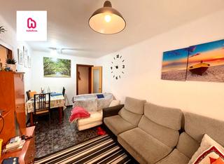 Piso en Cerdanyola Nord. Piso 3 habitaciones con cocina reformada