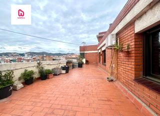 Attique à Centre. Atico de 4 habitaciones con terraza lavadero y trastero