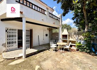 Casa en Roda de Barà. Casa de 6 habitaciones con terraza y balcón proxima a la playa