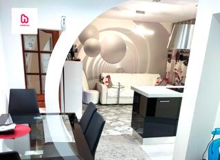 Appartement à Sant Andreu de la Barca. Piso reformado con balcón trastero y terraza comunitaria