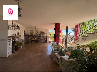 Casa  Avinguda can coral. Casa independiente con opción a terreno de 1.000m