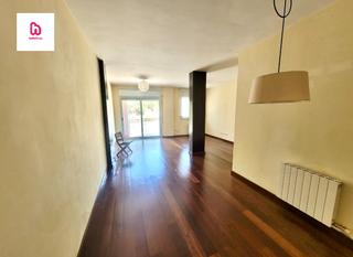 Appartement à El Coll. Piso de 2 habitaciones con balcón y terraza