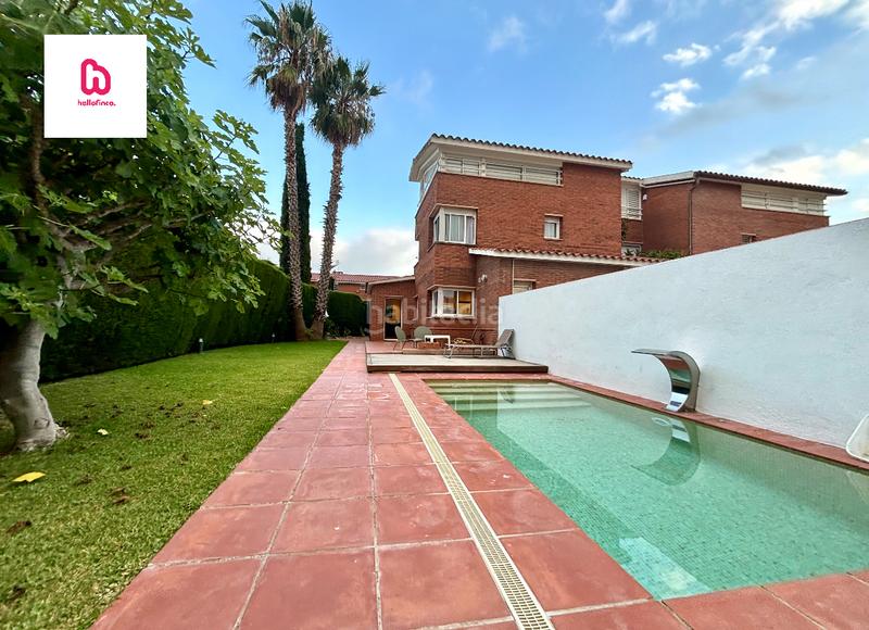 Foto 658e251d-557e-4b95-a993-a371a925c526. Maison jumelée avec cheminée chauffage parking piscine dans Sant Vicenç de Montalt