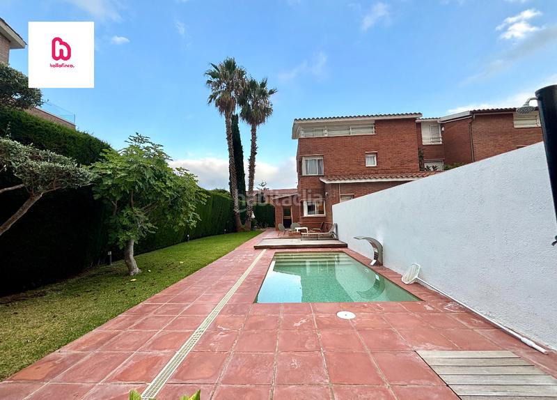 Foto e131ab4c-3df5-4d2f-9497-8c2562ea3e87. Maison jumelée avec cheminée chauffage parking piscine dans Sant Vicenç de Montalt
