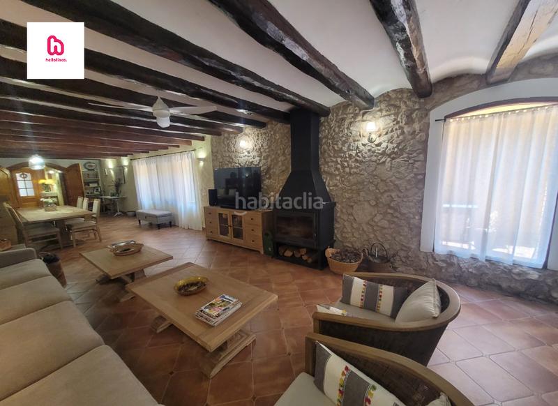 Foto 8324c365-3a5a-4ade-b3a2-b82bff974d81. Casa adosada chalet reformado con jardín trastero y lavadero en Subirats