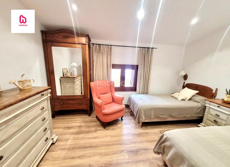 Foto dff21895-975f-4c92-8e0a-f4b7a211d223. Casa adosada chalet reformado con jardín trastero y lavadero en Subirats