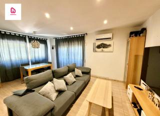 Chalet à Lliçà d´Amunt. Casa para entrar a vivir con jardin y plaza de parking