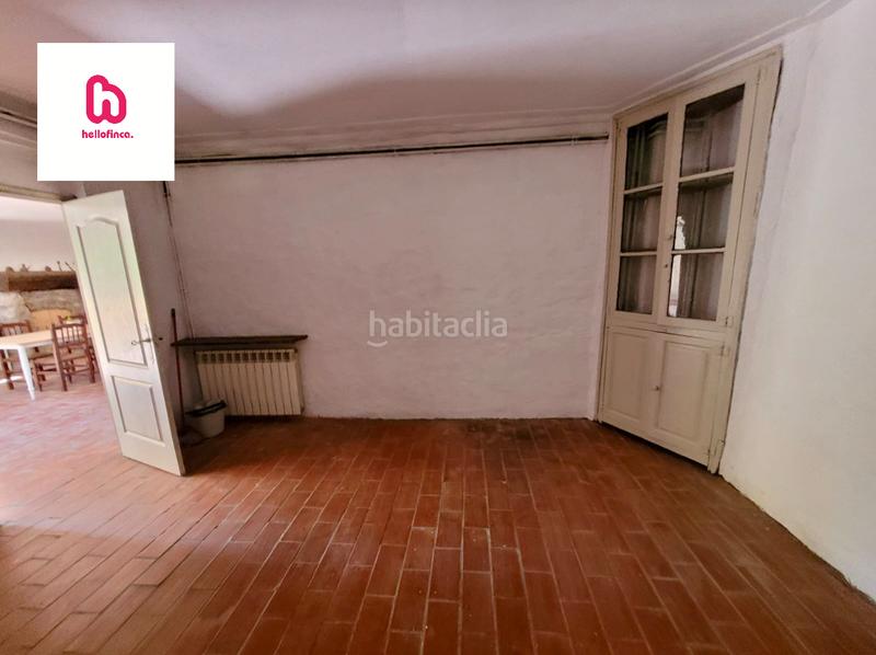 Foto b0c1b5bc-d28d-4b13-8c6c-f8f4e5e65473. Chalet finca rústica de 4 viviendas en Cardona