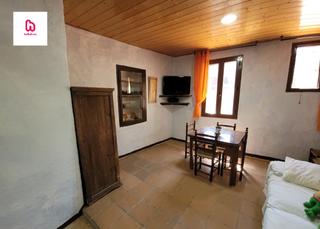 Maison à Cardona. Villa exclusiva histortica  de 2 habitaciones