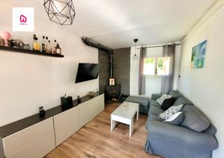 Xalet  Camí del florí 193. Casa de 2 habitaciones con jardín para entrar a vivir