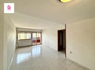 Pis a Can Jofresa. Piso de 4 habitaciones con lavadero galería y balcón