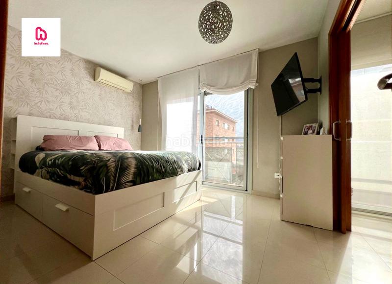 Foto f52d3875-9bed-4126-8064-910c2730c415. Casa aparellada amb calefacció aparcament piscina a Montmeló