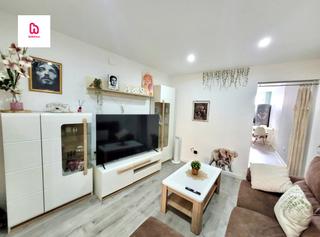 Reihenhaus in La Geltrú-Sant Jordi. Casa reformada para entrar a vivir