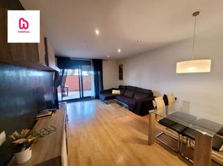 Piano terra  Carrer d'hongria. Planta baja con terraza, piscina, parking y trastero