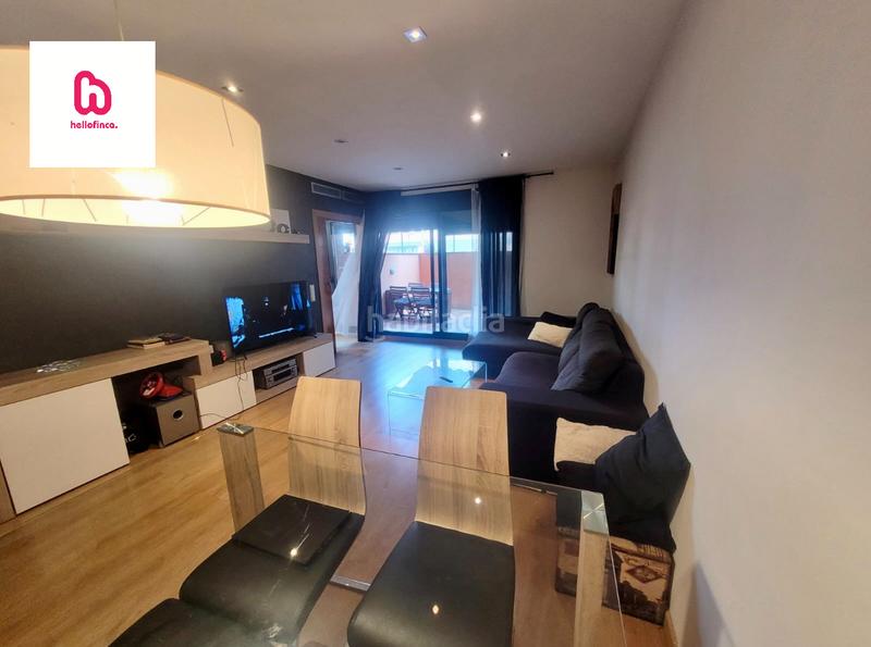 Foto 7df4006a-c272-43f4-93fb-af4d9106bc72. Planta baja  con terraza, piscina, parking y trastero en Sabadell