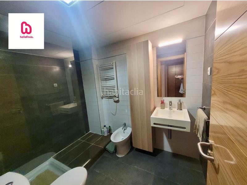 Foto ab360fdc-d5ca-4124-8de0-072382722b5e. Planta baja  con terraza, piscina, parking y trastero en Sabadell