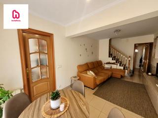Casa aparellada  Carrer de l'estalvi 65. Casa pareada en el barrio de la concordia – sabadell