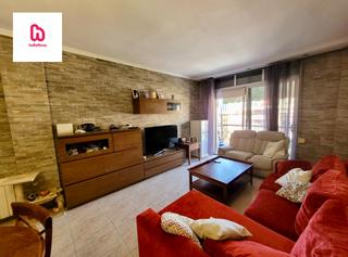 Pis  Passeig de la zona franca. Piso con terraza, parking y trastero en la zona franca