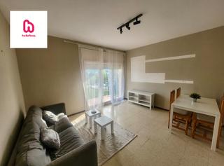Appartement  Carrer de les llicorelles. Piso exterior y muy luminoso en martorelles