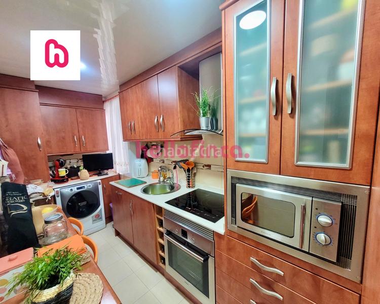 Foto ec52d19b-3fb3-4779-8926-072bcaf9b986. Flat with heating in Llatí Santa Coloma de Gramenet