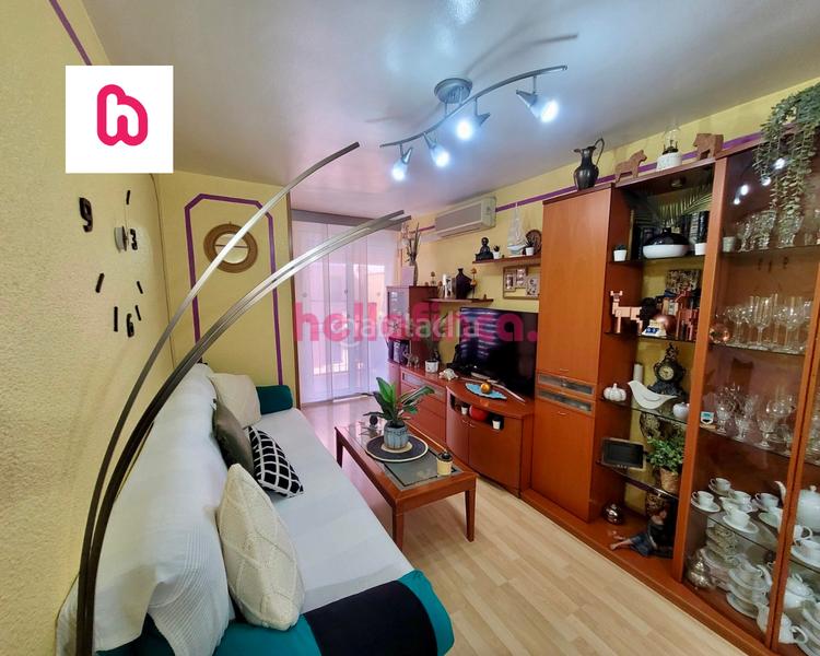 Foto f0a77b97-2399-405c-bfff-90c57daa07e8. Flat with heating in Llatí Santa Coloma de Gramenet