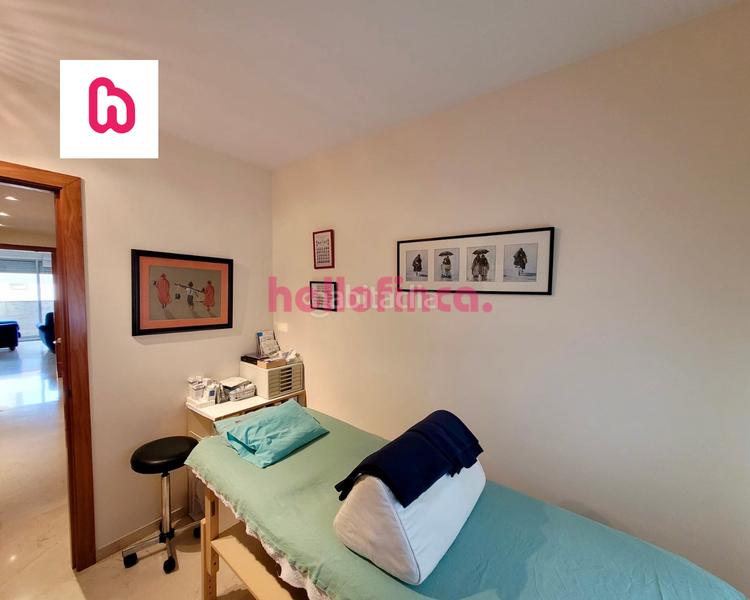 Foto 008d823d-9cc1-41e1-a66e-01e10638803b. Àtic amb calefacció aparcament a Ca n'Aurell Terrassa