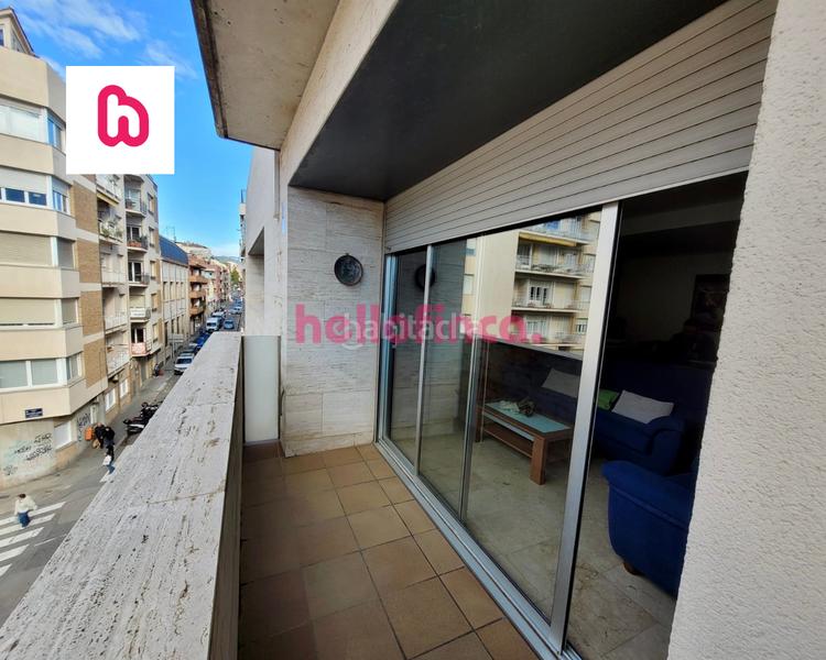 Foto 0a2ab761-c193-48e6-bef4-3fa797d38ef5. Àtic amb calefacció aparcament a Ca n'Aurell Terrassa