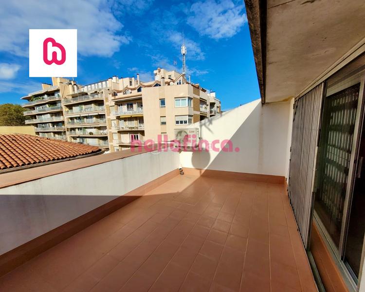 Foto 1969716b-431a-417e-a48a-00e28f886ce5. Àtic amb calefacció aparcament a Ca n'Aurell Terrassa