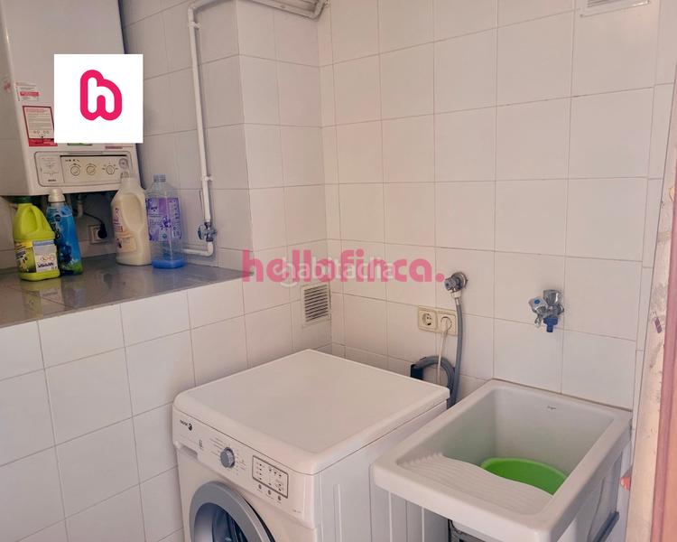 Foto 1c11d98b-b9c4-4287-abac-f2286fb705b7. Àtic amb calefacció aparcament a Ca n'Aurell Terrassa