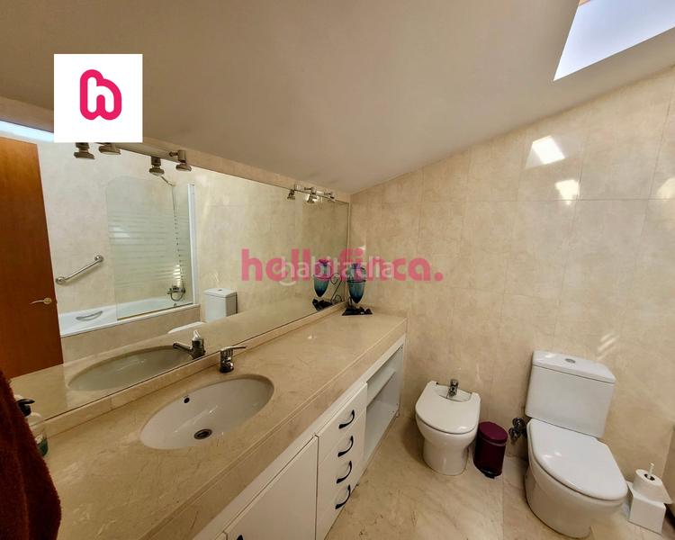 Foto 42e5cb00-f0c0-48e7-8ce2-38b3be0eebd8. Àtic amb calefacció aparcament a Ca n'Aurell Terrassa