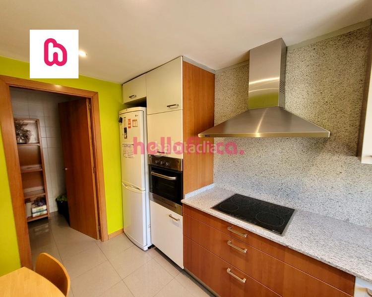 Foto 8a924419-3e65-4837-ab38-61e1874cff25. Àtic amb calefacció aparcament a Ca n'Aurell Terrassa