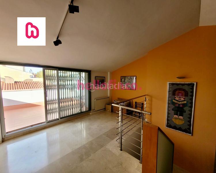 Foto c1f5b21e-98cc-4b90-9368-5148a84265ea. Àtic amb calefacció aparcament a Ca n'Aurell Terrassa