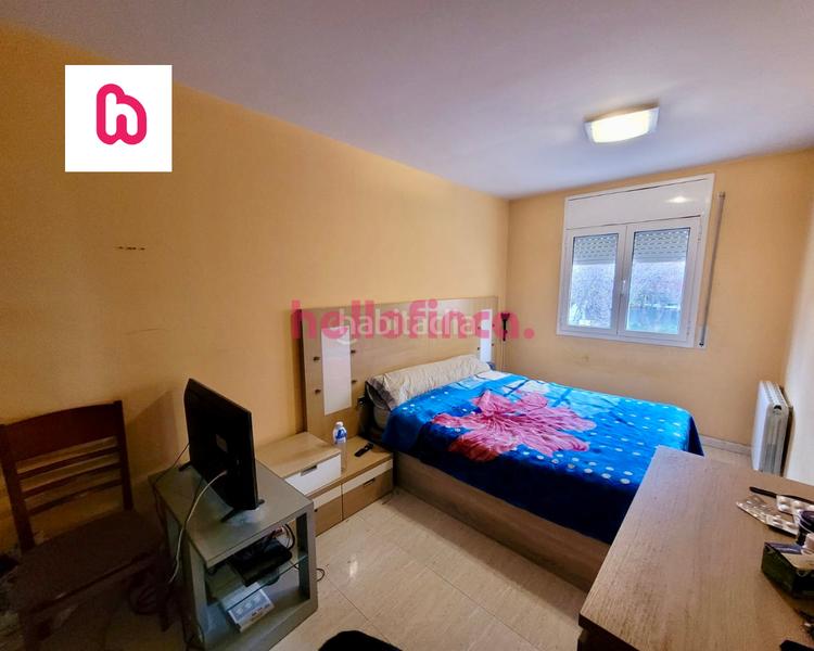 Foto f5880c40-7a03-400d-98b4-784e5f24b53e. Piso  - barrio del centre (les flors) en Llevant Igualada