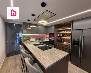 Pis  Carretera de montcada. Piso elegante, moderno y funcional con piscina y parking en terr