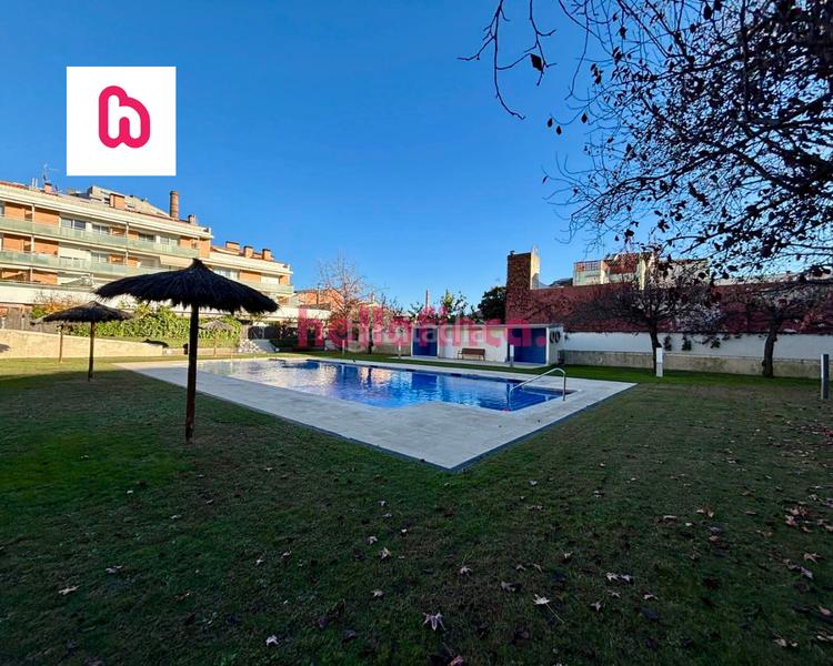 Foto f5a7e804-b696-4825-9743-472cf956c149. Appartement avec chauffage parking piscine dans Segle XX Terrassa