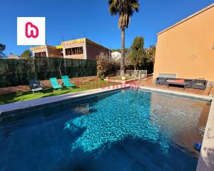 Chalet  Carrer can costa. Casa con piscina en la urbanizacion can costa - olesa de bonesva