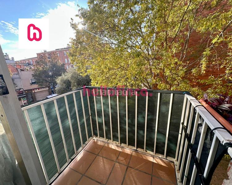 Foto bc2084b3-9003-45b2-a32c-eb8876b78cd3. Piso  (Ca n'Anglada) actualmente alquilado - ¡rentabilidad desde el primer dia! en Terrassa