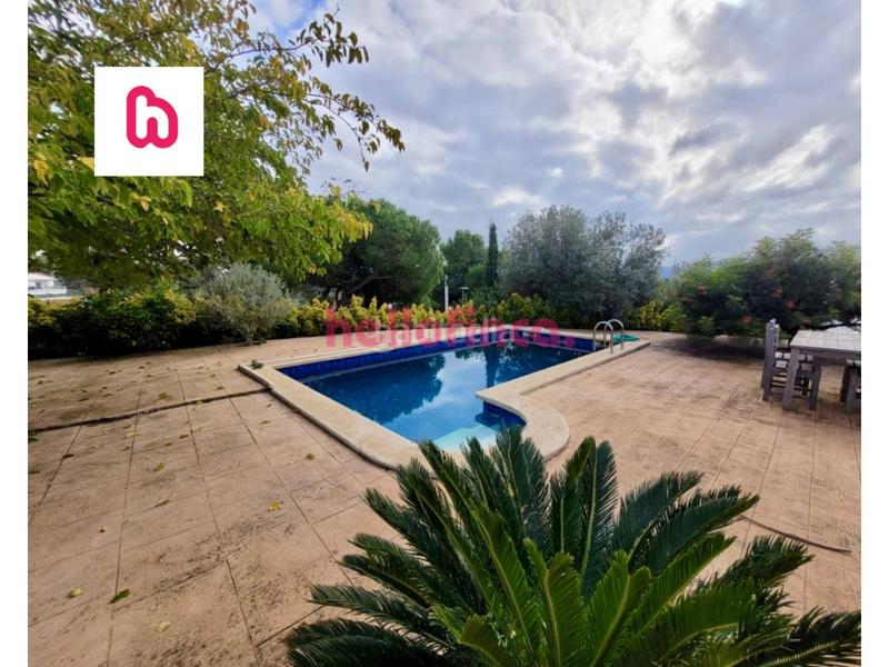 Foto 0d130d2f-7a99-4d88-8a57-b1594e66b31e. Casa amb calefacció aparcament piscina a Abrera