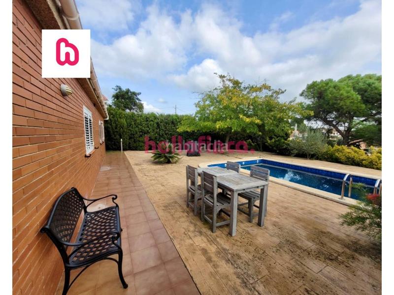 Foto 17ee8bf2-61f2-40c5-8076-694f39e6892a. Casa amb calefacció aparcament piscina a Abrera